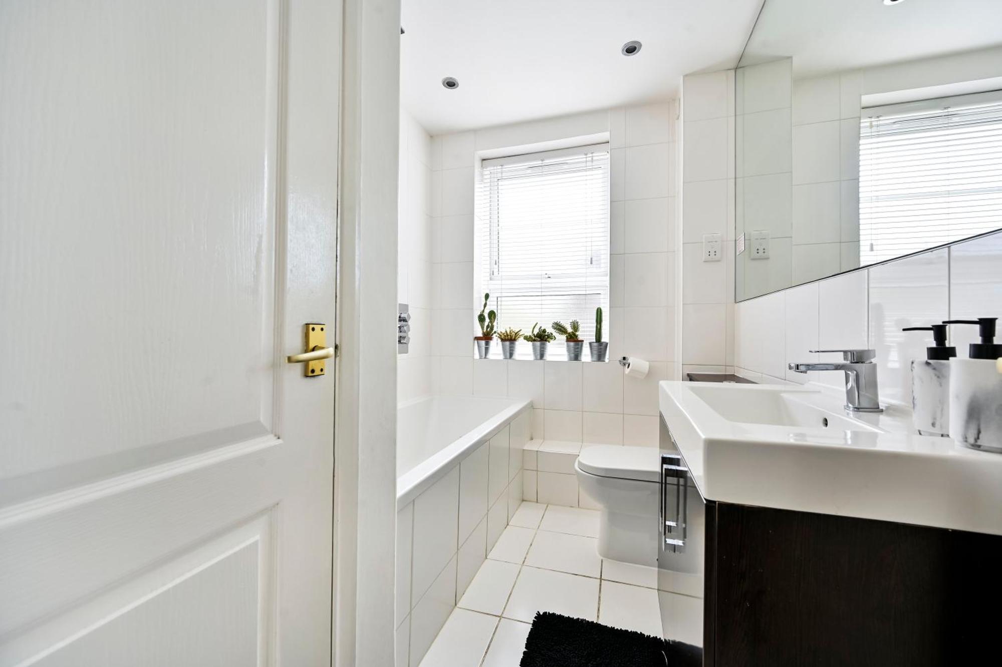 Cosy 1-Bed E15, Sleeps 4, 1 Min From Tube Station Near O2 Arena Daire Londra Dış mekan fotoğraf