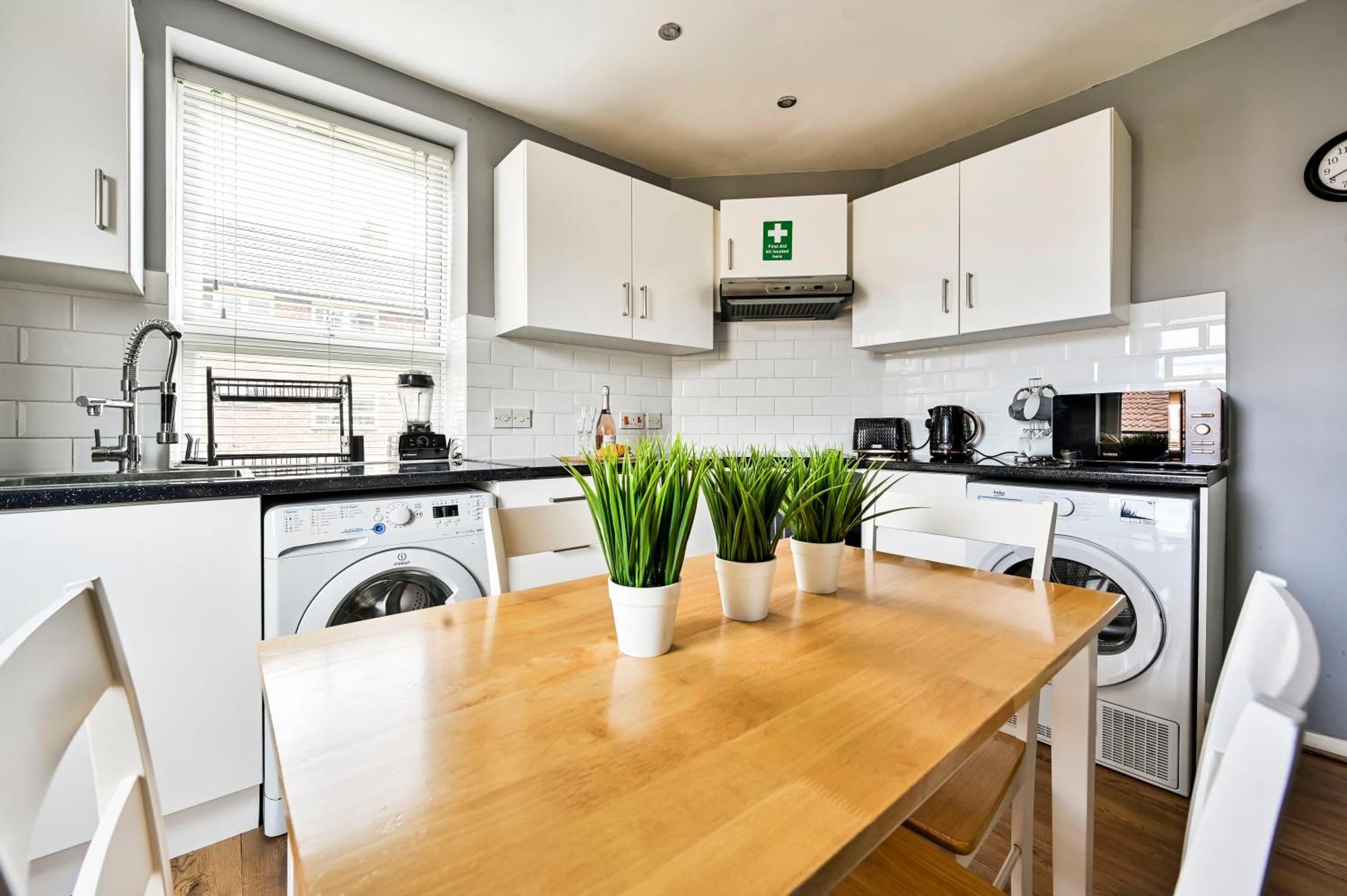 Cosy 1-Bed E15, Sleeps 4, 1 Min From Tube Station Near O2 Arena Daire Londra Dış mekan fotoğraf