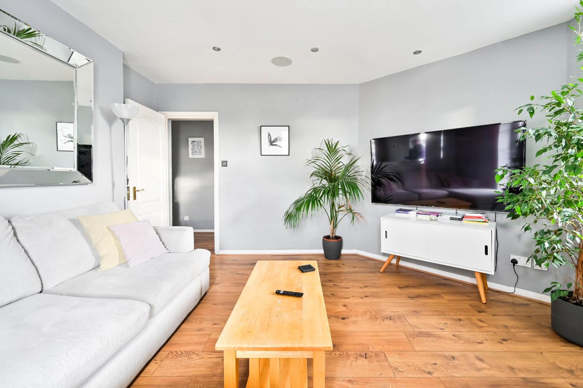 Cosy 1-Bed E15, Sleeps 4, 1 Min From Tube Station Near O2 Arena Daire Londra Dış mekan fotoğraf